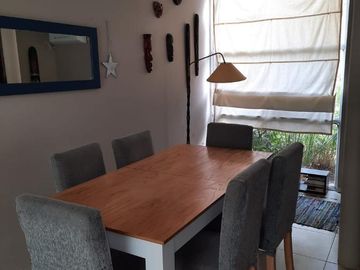 Duplex en venta - 2 dormitorios 2 baños - 1 cochera - 125 mts2 - City Bell