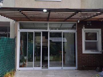 Duplex en venta - 2 dormitorios 2 baños - 1 cochera - 125 mts2 - City Bell