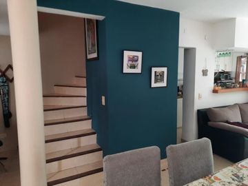 Duplex en venta - 2 dormitorios 2 baños - 1 cochera - 125 mts2 - City Bell