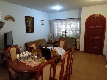 Hermosa Casa 3 Amb con patio amplio, terraza balcon y garaje - Quilmes Centro