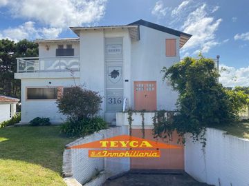 Casa en 4 AMBIENTES C/ DEP, ZONA CENTRO, PINAMAR