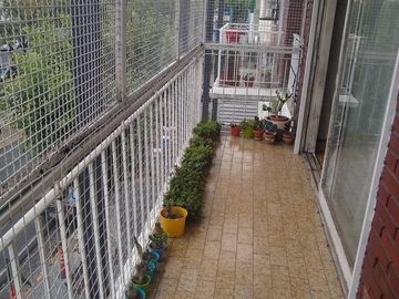 Departamento en  muy buen estado, vista a Avenida Mitre