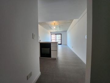 Venta departamento monoambiente con balcon en Vicente Lopez