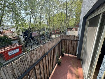 Venta de PH de 2 ambientes con patio en Olivos