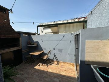 Venta de PH de 2 ambientes con patio en Olivos