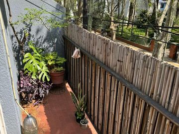 Venta de PH de 2 ambientes con patio en Olivos
