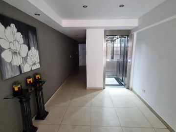 Departamento de tres ambientes a la venta en Wilde