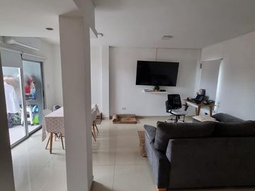 Departamento de tres ambientes a la venta en Wilde