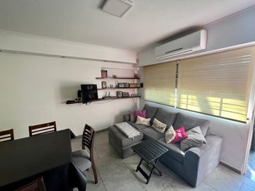 Casa de 4 dormitorios, parrillero, jardín, portón