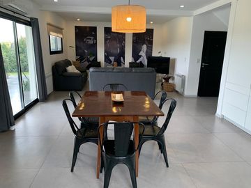 Venta de casa 4 dormitorios con pileta en San Eduardo - Pilar