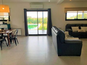 Venta de casa 4 dormitorios con pileta en San Eduardo - Pilar