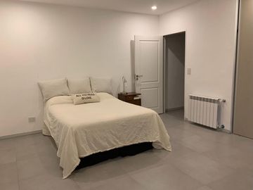 Venta de casa 4 dormitorios con pileta en San Eduardo - Pilar