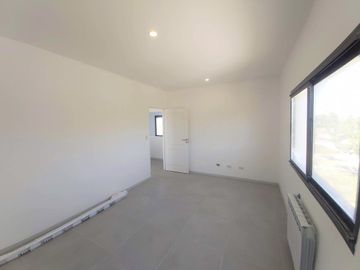 Venta de casa 4 dormitorios con pileta en San Eduardo - Pilar