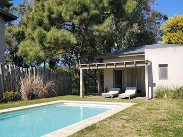 Casa en venta - 5 Dormitorios 5 Baños - 1.000Mts2 - Pinamar