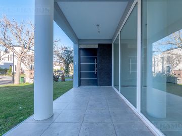 Casa con 3 dormitorios  en venta en  Los Lagos