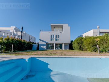 Casa con 3 dormitorios  en venta en  Los Lagos