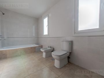 Casa con 3 dormitorios  en venta en  Los Lagos