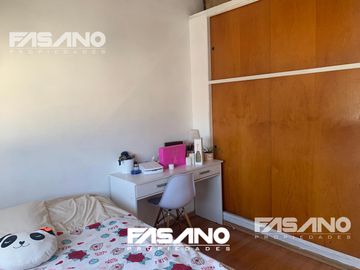 DUPLEX 4 AMB. CON PISCINA EN VENTA - CARAPACHAY