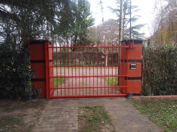 Casa en venta - 6 Dormitorios 5 Baños - 7 Hectáreas - General Rodríguez