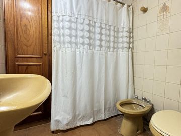 Venta Casa 3 ambientes con amplio jardín en Florencio Varela