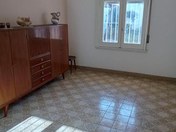 Venta Casa 4 Amb. en 2 Plantas en - Ramos Mejia -  Muy buen Estado, Exc. Ubicación
