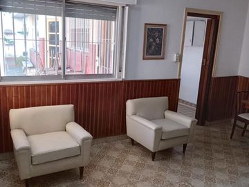 Venta Casa 4 Amb. en 2 Plantas en - Ramos Mejia -  Muy buen Estado, Exc. Ubicación