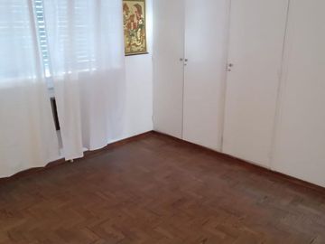 Venta Casa 4 Amb. en 2 Plantas en - Ramos Mejia -  Muy buen Estado, Exc. Ubicación