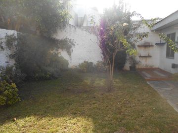 Venta Casa 4 Amb. en 2 Plantas en - Ramos Mejia -  Muy buen Estado, Exc. Ubicación