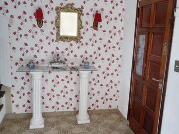 Venta Casa 4 Amb. en 2 Plantas en - Ramos Mejia -  Muy buen Estado, Exc. Ubicación