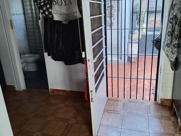 Casa en venta - 1 Dormitorio 1 Baño - 63Mts2 - Tres de Febrero