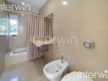 Casa - 4 ambientes con jardin - 2 Cocheras - Saint Thomas Sur - Canning- Esteban Echeverria - Venta