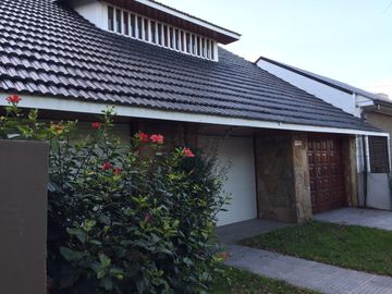 Chalet en barrio Constitucion