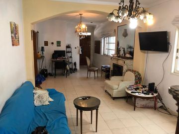 Chacabuco 3551 - En olivos a 6 cuadras de la Avenida