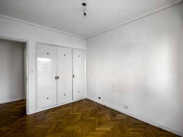 Departamento en venta 4 amb en Esquina - 3 dormitorios   dependencia