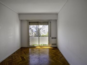 Departamento en venta 4 amb en Esquina - 3 dormitorios   dependencia