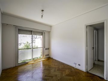 Departamento en venta 4 amb en Esquina - 3 dormitorios   dependencia