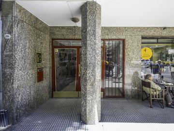 Departamento en venta 4 amb en Esquina - 3 dormitorios   dependencia