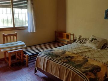 Casa en venta con importante terreno en General Belgrano Buenos Aires interior
