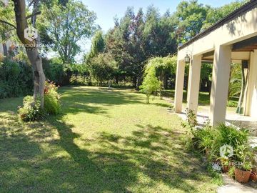 Casa en venta con importante terreno en General Belgrano Buenos Aires interior