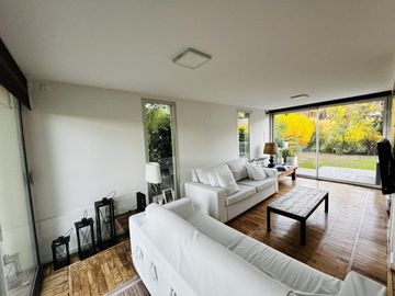 Casa en  venta 3 dormitorios en Los Pasos barrio de Jockey Club