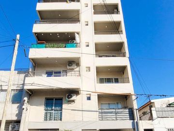 Venta Departamento Monoambiente con Balcón. Barrio Cinco Esquinas, Rosario