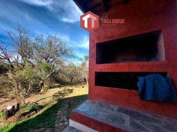 Amplia Casa en Solares
