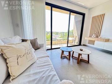 Departamento de dos ambientes con cochera,  en venta- Ituzaingó Sur
