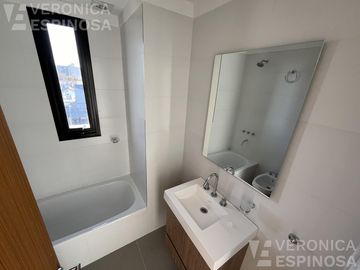 Departamento de dos ambientes con cochera,  en venta- Ituzaingó Sur