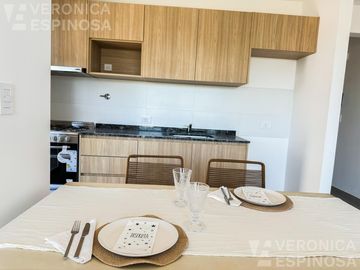Departamento de dos ambientes con cochera,  en venta- Ituzaingó Sur