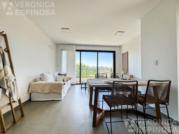 Departamento de dos ambientes con cochera,  en venta- Ituzaingó Sur