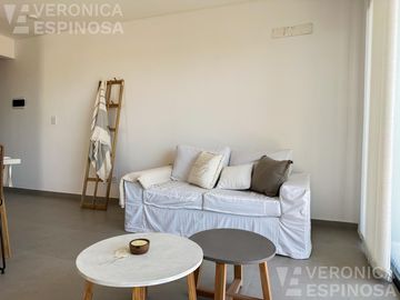 Departamento de dos ambientes con cochera,  en venta- Ituzaingó Sur