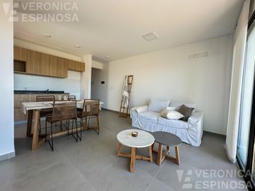 Departamento de dos ambientes con cochera,  en venta- Ituzaingó Sur