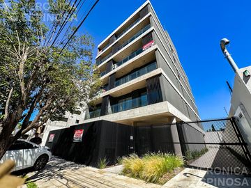 Departamento de dos ambientes con cochera,  en venta- Ituzaingó Sur