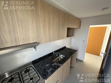 Departamento de dos ambientes con cochera,  en venta- Ituzaingó Sur